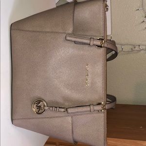 MK taupe jet set